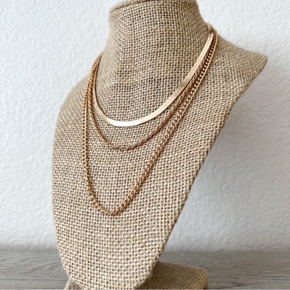 LAST ONE | layered chain necklace - Picture 2 of 8